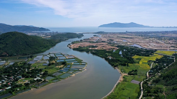 1,9 tỉ USD đổ vào trường đua ngựa, sân golf ở Đà Nẵng - Ảnh 1. 1,9 tỉ USD đổ vào trường đua ngựa, sân golf ở Đà Nẵng - Ảnh 1.