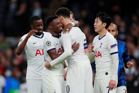 Thua 0-2 sau 19 phút, Tottenham ngược dòng thắng 4-2 - Ảnh 1. Thua 0-2 sau 19 phút, Tottenham ngược dòng thắng 4-2 - Ảnh 1.