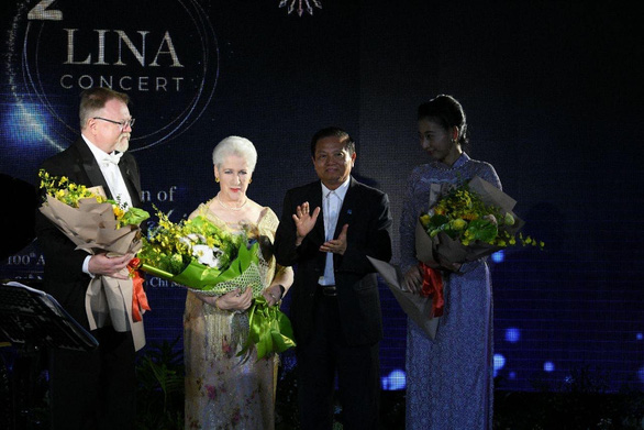 Nữ nam tước nhà Rothschild hát opera ‘Không còn mùa thu tại TP.HCM - Ảnh 4. Nữ nam tước nhà Rothschild hát opera ‘Không còn mùa thu tại TP.HCM - Ảnh 4.