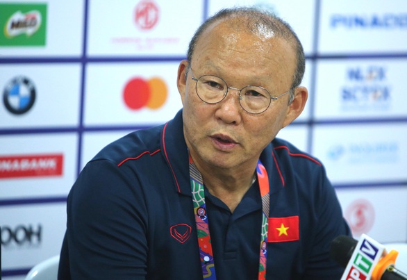 HLV Park Hang Seo: Đã tập chống phản công nhanh khá nhiều nhưng vẫn mắc lỗi - Ảnh 1. HLV Park Hang Seo: Đã tập chống phản công nhanh khá nhiều nhưng vẫn mắc lỗi - Ảnh 1.