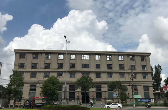 Đà Nẵng yêu cầu Trường St. Nicholas bỏ chữ quốc tế trên bảng tên - Ảnh 2. Đà Nẵng yêu cầu Trường St. Nicholas bỏ chữ quốc tế trên bảng tên - Ảnh 2.