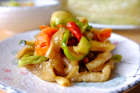Làm thịt chân giò nấu đông đổi vị cho ngày tết - Ảnh 3. Làm thịt chân giò nấu đông đổi vị cho ngày tết - Ảnh 3.