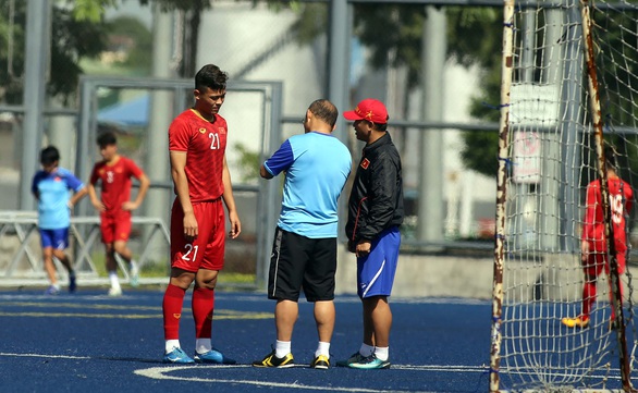 HLV Park Hang Seo: U22 Việt Nam cần tránh sai sót ở hàng thủ - Ảnh 2. HLV Park Hang Seo: U22 Việt Nam cần tránh sai sót ở hàng thủ - Ảnh 2.