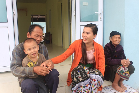 Đồng bào vùng lũ Sa Ná đã có chỗ an cư - Ảnh 1. Đồng bào vùng lũ Sa Ná đã có chỗ an cư - Ảnh 1.