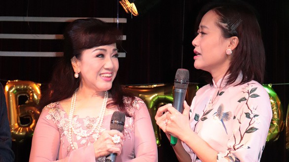 Cải lương phòng trà: Nghệ sĩ đỡ nhớ nghề, khán giả đỡ khát cải lương - Ảnh 1. Cải lương phòng trà: Nghệ sĩ đỡ nhớ nghề, khán giả đỡ khát cải lương - Ảnh 1.