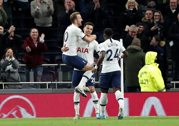 Tottenham thắng trận thứ 3 liên tiếp cùng Mourinho - Ảnh 2. Tottenham thắng trận thứ 3 liên tiếp cùng Mourinho - Ảnh 2.