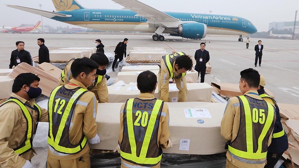 Cả 39 nạn nhân tử vong ở Anh đã được đưa về nước - Ảnh 1. Cả 39 nạn nhân tử vong ở Anh đã được đưa về nước - Ảnh 1.