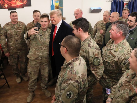 Hậu cần Mỹ tung đủ chiêu trò đánh lừa để đưa ông Trump đi Afghanistan - Ảnh 4. Hậu cần Mỹ tung đủ chiêu trò đánh lừa để đưa ông Trump đi Afghanistan - Ảnh 4.