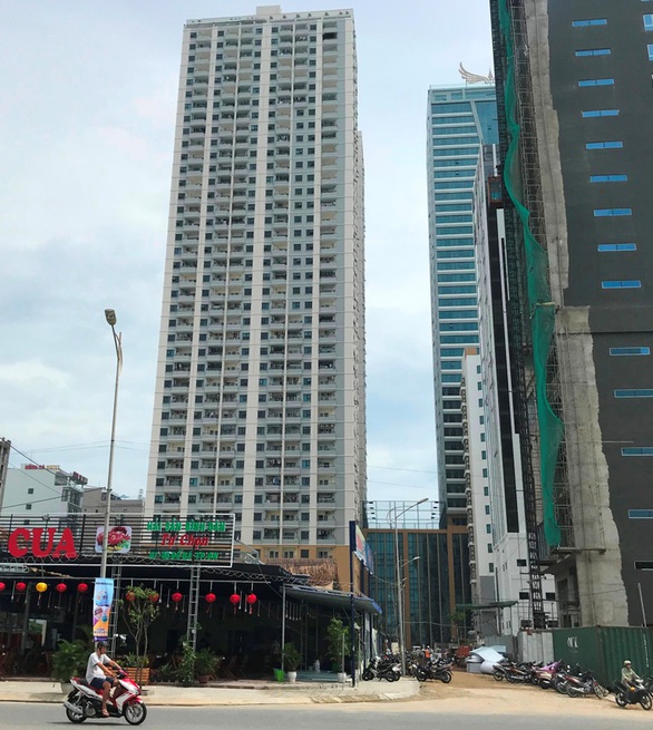 Tháo dỡ công trình vi phạm của Mường Thanh Đà Nẵng từ tháng 2-2020 - Ảnh 2. Tháo dỡ công trình vi phạm của Mường Thanh Đà Nẵng từ tháng 2-2020 - Ảnh 2.