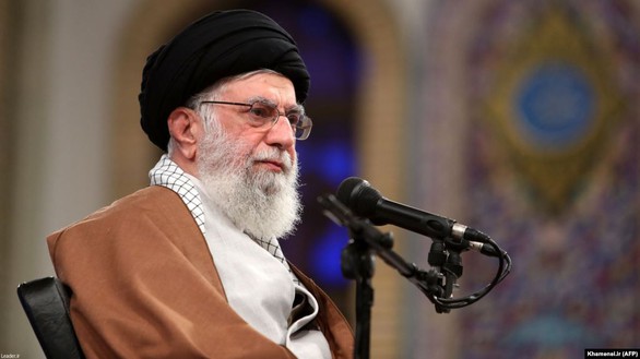 Mỹ trừng phạt 9 cá nhân liên quan đại giáo chủ Iran - Ảnh 1. Mỹ trừng phạt 9 cá nhân liên quan đại giáo chủ Iran - Ảnh 1.