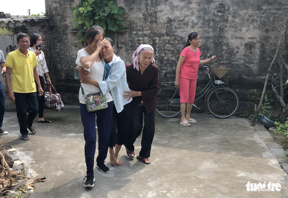 Được về ôm mẹ sau 21 năm bị bán đi xứ người - Ảnh 5. Được về ôm mẹ sau 21 năm bị bán đi xứ người - Ảnh 5.