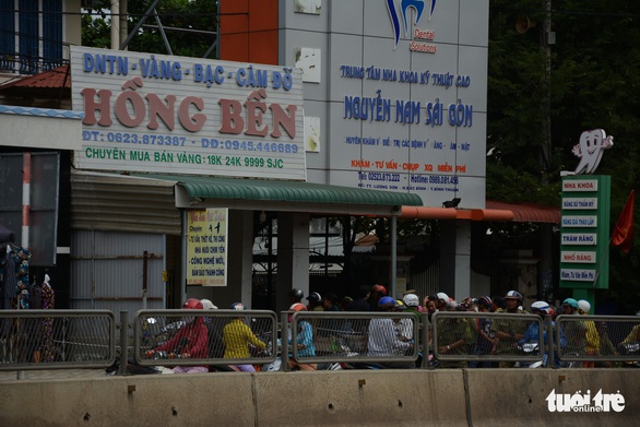Phong tỏa tiệm vàng khai báo bị mất trộm gần 200 cây vàng - Ảnh 1. Phong tỏa tiệm vàng khai báo bị mất trộm gần 200 cây vàng - Ảnh 1.