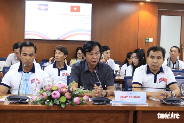 Các nhà báo Campuchia thích thú với Trung tâm báo chí TP.HCM - Ảnh 3. Các nhà báo Campuchia thích thú với Trung tâm báo chí TP.HCM - Ảnh 3.