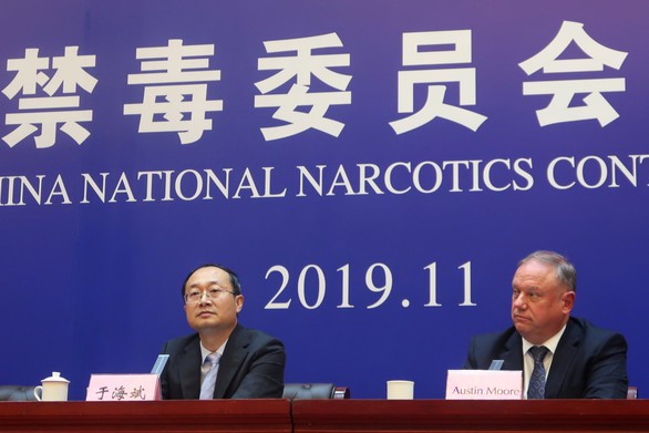 Lần đầu tiên Trung Quốc cho Mỹ cùng ngồi tòa xử tử hình kẻ buôn fentanyl - Ảnh 1. Lần đầu tiên Trung Quốc cho Mỹ cùng ngồi tòa xử tử hình kẻ buôn fentanyl - Ảnh 1.