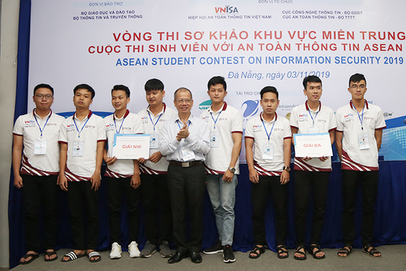 Sinh viên Duy Tân vô địch cuộc thi an toàn thông tin ASEAN 294a15661-1573176941422361246148