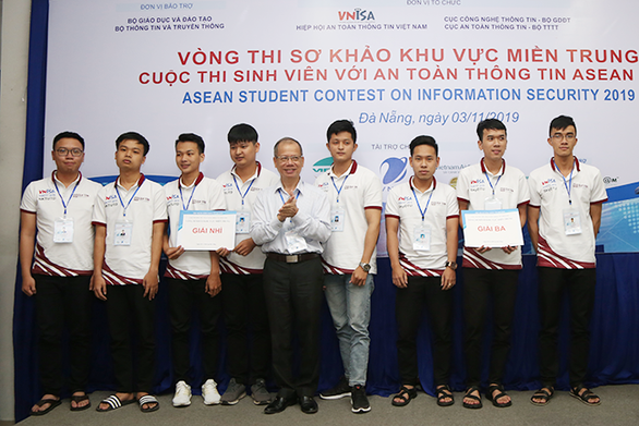 Đại học Duy Tân Phối hợp với Bệnh viện Trung ương Huế Tổ chức Hội thảo về Khoa học Sức khỏe 294a15661-1573176941422361246148