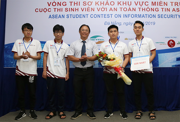 Sinh viên Duy Tân vô địch cuộc thi an toàn thông tin ASEAN 294a15701-1573176895341449756255