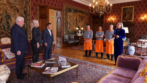 Top 3 Đầu bếp thượng đỉnh khám phá kinh đô ánh sáng Paris - Ảnh 6. Top 3 Đầu bếp thượng đỉnh khám phá kinh đô ánh sáng Paris - Ảnh 6.