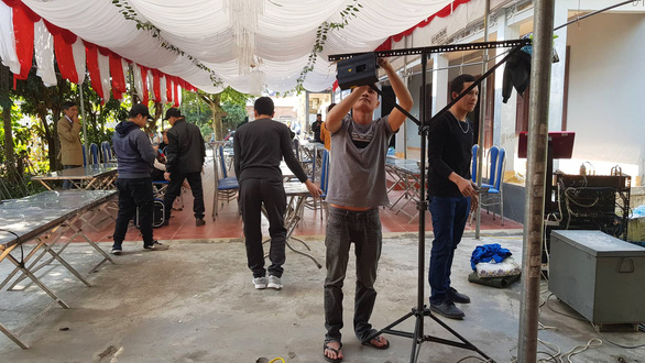 Nhà Văn Toản dựng rạp, nấu 60 mâm cỗ mời cả làng đến cổ vũ U22 Việt Nam - Ảnh 1. Nhà Văn Toản dựng rạp, nấu 60 mâm cỗ mời cả làng đến cổ vũ U22 Việt Nam - Ảnh 1.