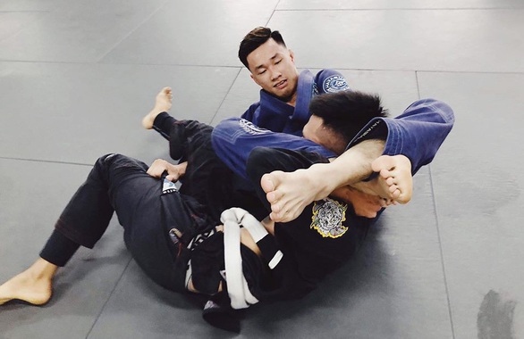 Vận động viên jiu-jitsu kiêm HLV thể hình, kinh doanh chó nuôi - Ảnh 1. Vận động viên jiu-jitsu kiêm HLV thể hình, kinh doanh chó nuôi - Ảnh 1.