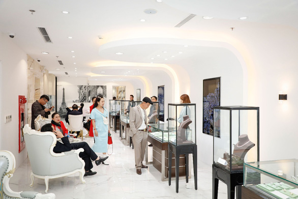 Khánh thành Trung tâm Kim hoàn Lộc Phúc Fine Jewelry đầu tiên tại Hà Nội - Ảnh 2.