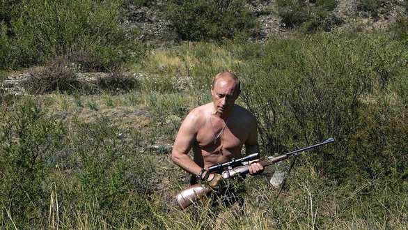 Nhìn lại 20 năm lãnh đạo của ông Putin qua 20 bức ảnh - Ảnh 18. Nhìn lại 20 năm lãnh đạo của ông Putin qua 20 bức ảnh - Ảnh 18.
