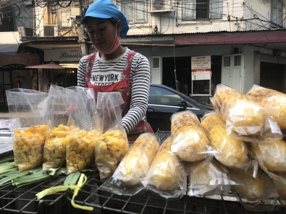 Bangkok mở ba phố đi bộ mới để thu hút du khách - Ảnh 3. Bangkok mở ba phố đi bộ mới để thu hút du khách - Ảnh 3.