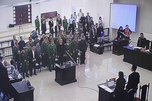 Vụ AVG: Tòa bác kiến nghị xử kín, Viện kiểm sát công bố cáo trạng - Ảnh 5. Vụ AVG: Tòa bác kiến nghị xử kín, Viện kiểm sát công bố cáo trạng - Ảnh 5.