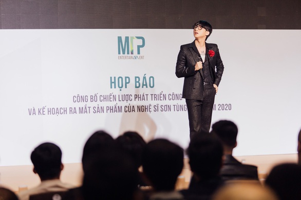 Sơn Tùng M-TP tuyên bố năm 2020 ra mắt mạng xã hội Skysocial - Ảnh 1. Sơn Tùng M-TP tuyên bố năm 2020 ra mắt mạng xã hội Skysocial - Ảnh 1.
