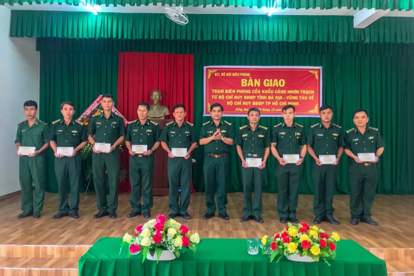 Biên phòng cửa khẩu Nhơn Trạch về TP.HCM - Ảnh 1. Biên phòng cửa khẩu Nhơn Trạch về TP.HCM - Ảnh 1.