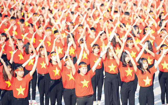 Tuổi trẻ Việt Nam tự hào tiến bước dưới cờ Đảng - Ảnh 1.