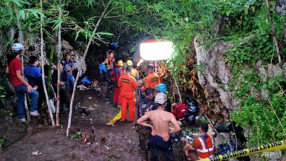 Vào hang thám hiểm gặp mưa lớn, 3 sinh viên Indonesia thiệt mạng - Ảnh 1.