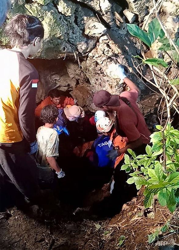 Vào hang thám hiểm gặp mưa lớn, 3 sinh viên Indonesia thiệt mạng - Ảnh 3.