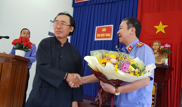 Viện KSND TP Nha Trang xin lỗi ông Thái Xuân Đàn vì đã gây oan sai cho ông - Ảnh 2. Viện KSND TP Nha Trang xin lỗi ông Thái Xuân Đàn vì đã gây oan sai cho ông - Ảnh 2.