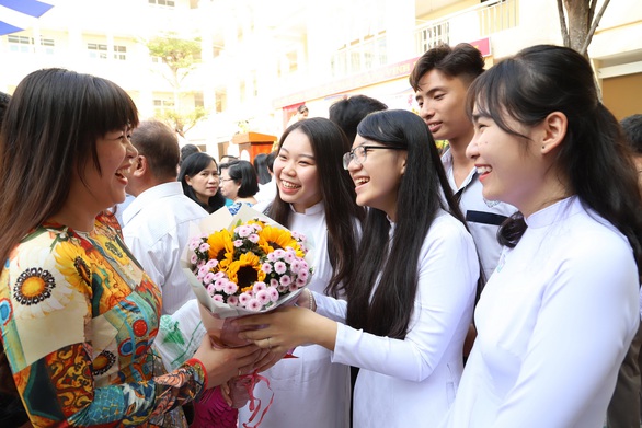 TP.HCM sẽ ban hành quy tắc nên và không nên làm trong trường học - Ảnh 1. TP.HCM sẽ ban hành quy tắc nên và không nên làm trong trường học - Ảnh 1.