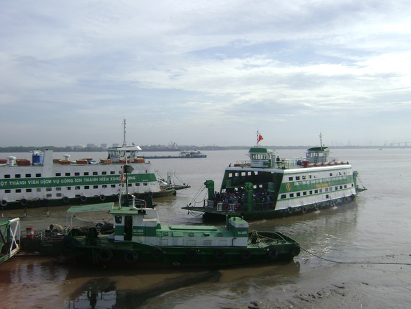 Tết dương lịch: Phà Cát Lái, Bình Khánh tăng gấp đôi số chuyến - Ảnh 1. Tết dương lịch: Phà Cát Lái, Bình Khánh tăng gấp đôi số chuyến - Ảnh 1.
