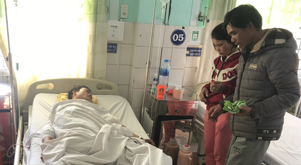 Cưa đầu đạn làm sắt vụn khiến đầu đạn nổ, 2 người chết - Ảnh 1. Cưa đầu đạn làm sắt vụn khiến đầu đạn nổ, 2 người chết - Ảnh 1.