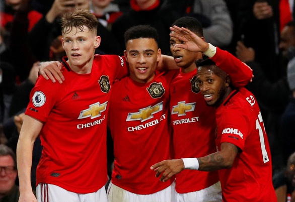 Hiệp 1 bùng nổ, M.U có thắng lợi dễ dàng trước Newcastle - Ảnh 2. Hiệp 1 bùng nổ, M.U có thắng lợi dễ dàng trước Newcastle - Ảnh 2.