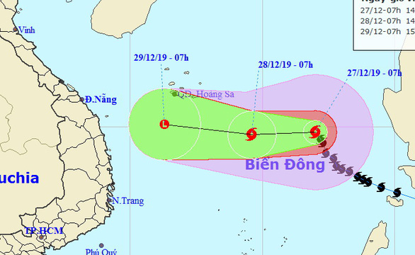 Bão số 8 giật cấp 14, cách Hoàng Sa 550km, biển động dữ dội - Ảnh 1.