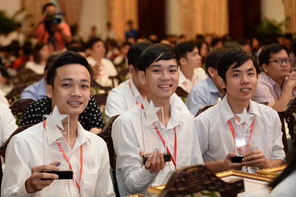 Trao giải thưởng Công nghệ thông tin - Truyền thông TP.HCM lần thứ 11 - Ảnh 2. Trao giải thưởng Công nghệ thông tin - Truyền thông TP.HCM lần thứ 11 - Ảnh 2.