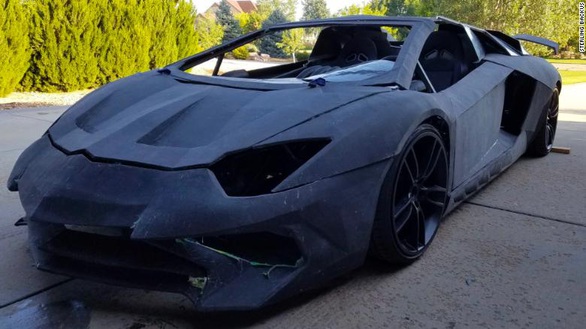 Hai cha con ‘chế’ mẫu xe Lamborghini bằng công nghệ 3D gây ấn tượng mạnh - Ảnh 5. Hai cha con ‘chế’ mẫu xe Lamborghini bằng công nghệ 3D gây ấn tượng mạnh - Ảnh 5.
