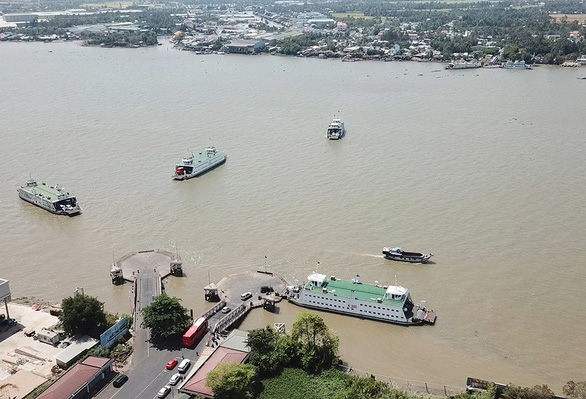 Bên bến phà Vàm Cống trăm năm - Ảnh 1.