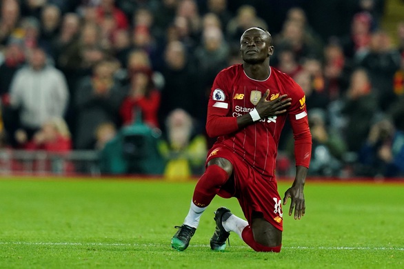 VAR ‘tỏa sáng’, Liverpool khuất phục ‘khắc tinh của các ông lớn’ - Ảnh 1. VAR ‘tỏa sáng’, Liverpool khuất phục ‘khắc tinh của các ông lớn’ - Ảnh 1.