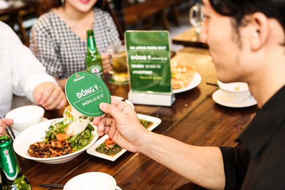 Đã uống rượu bia - không lái xe - Chiến dịch truyền thông độc đáo - Ảnh 3. Đã uống rượu bia - không lái xe - Chiến dịch truyền thông độc đáo - Ảnh 3.