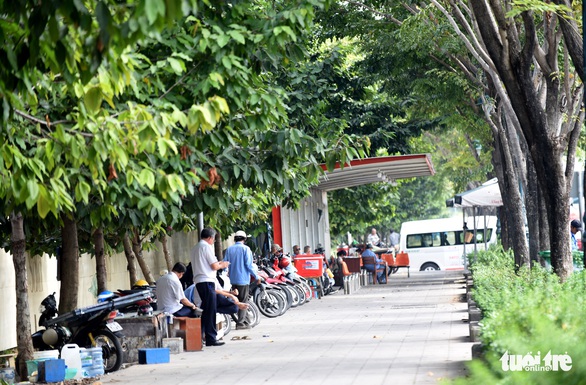 Có được phép xây nhà chờ kiên cố tại điểm đón trả khách tuyến cố định? - Ảnh 2. Có được phép xây nhà chờ kiên cố tại điểm đón trả khách tuyến cố định? - Ảnh 2.