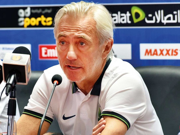 UAE sa thải HLV Bert Van Marwijk - Ảnh 1. UAE sa thải HLV Bert Van Marwijk - Ảnh 1.