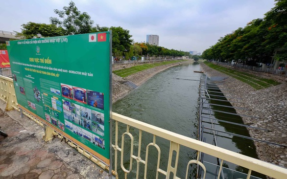 Chủ tịch Hà Nội nói giám đốc Sở Tài chính phát biểu sai về giá nước nhà máy nước sông Đuống - Ảnh 1. Chủ tịch Hà Nội nói giám đốc Sở Tài chính phát biểu sai về giá nước nhà máy nước sông Đuống - Ảnh 1.