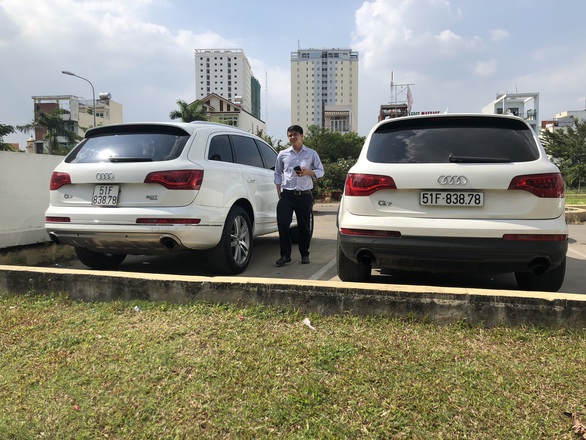 2 xe Audi trùng biển số đụng hàng ở Đồng Nai: biển nào giả, biển nào thật? - Ảnh 1. 2 xe Audi trùng biển số đụng hàng ở Đồng Nai: biển nào giả, biển nào thật? - Ảnh 1.