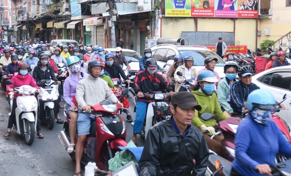 Không khí lạnh liên tục bổ sung, Nam Bộ còn lạnh tới Giáng sinh - Ảnh 1. Không khí lạnh liên tục bổ sung, Nam Bộ còn lạnh tới Giáng sinh - Ảnh 1.