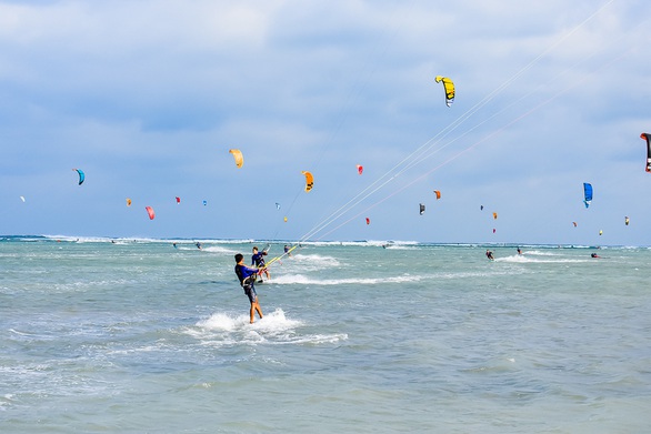 Ninh Chữ - điểm đến của lướt ván diều quốc tế - Ảnh 2. Ninh Chữ - điểm đến của lướt ván diều quốc tế - Ảnh 2.